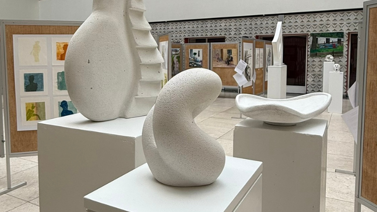 Skulptur kunst kursus Odense - udstilling på rådhuset